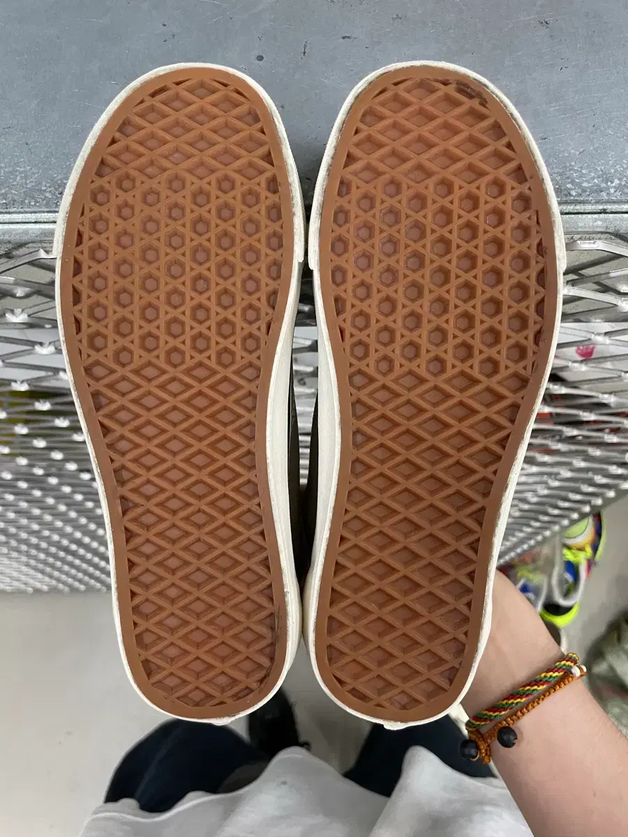 thumbnail-5